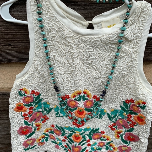 Anthropologie Maeve M floral embroidered blouse tank top crochet lace boho folk - Picture 6 of 12
